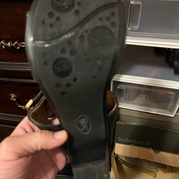 Leather Sandals - Picture 2 of 3